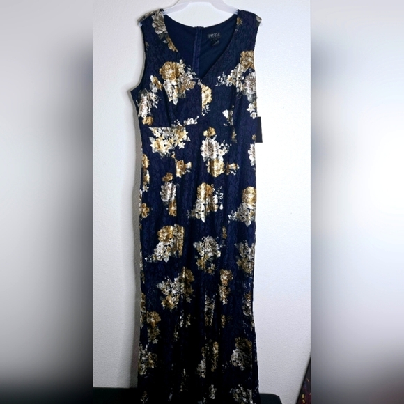 Enfocus Studio Dresses & Skirts - EnFocus Studio Navy blue Maxi dress with Floral design Sz 14